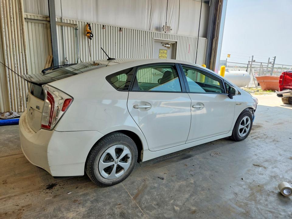 Photo 3 from auction – 2013 TOYOTA PRIUS with VIN JTDKN3DU4D0340976
