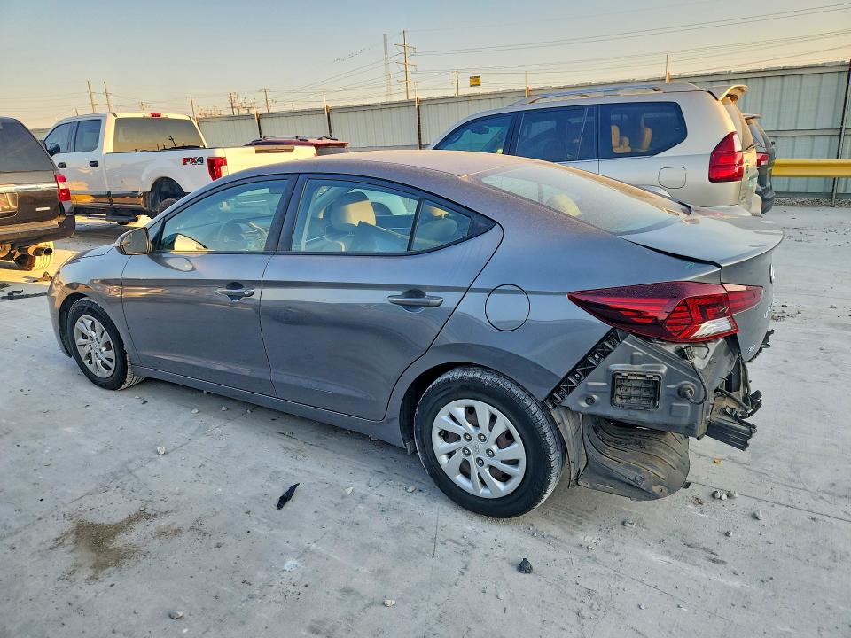 Photo 2 from auction – 2019 HYUNDAI ELANTRA with VIN 5NPD74LF8KH492934