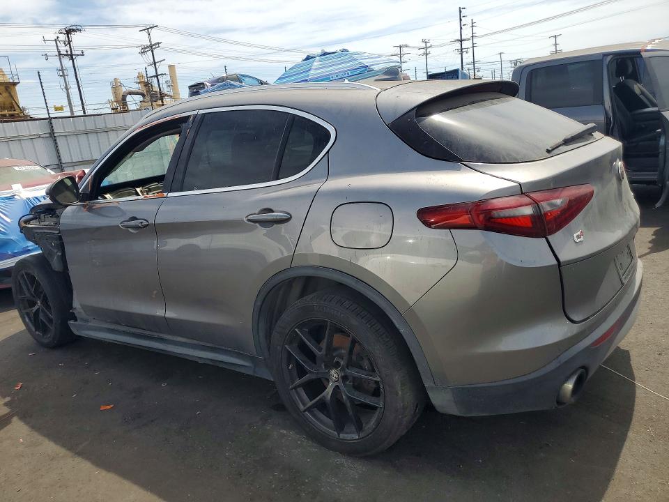 Photo 2 from auction – 2018 ALFA ROMEO STELVIO with VIN ZASFAKBN3J7B59865