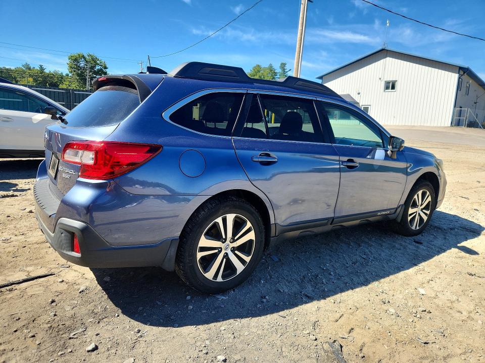 Photo 3 from auction – 2018 SUBARU OUTBACK with VIN 4S4BSENCXJ3358012