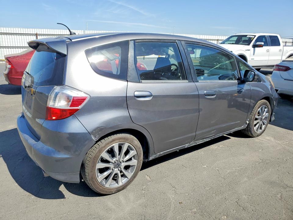 Photo 3 from auction – 2013 HONDA FIT with VIN JHMGE8H56DC028080