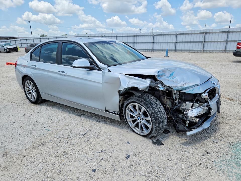 Photo 4 from auction – 2016 BMW 320 with VIN WBA8E1G59GNU12245