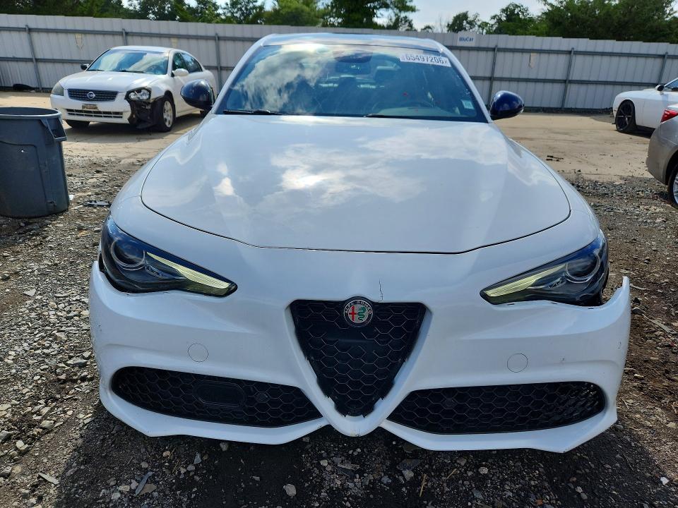 Photo 5 from auction – 2022 ALFA ROMEO GIULIA with VIN ZARFANBN1N7655057