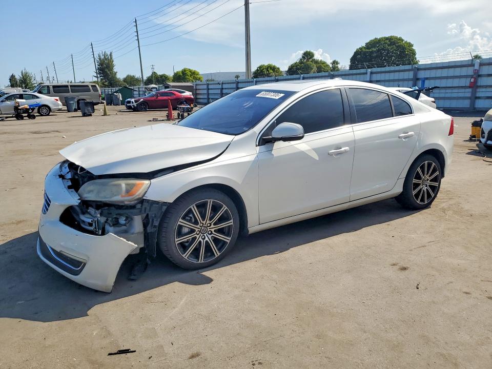 VOLVO S60 2015 с VIN YV149MFK7F1341223 - Снимка от търг