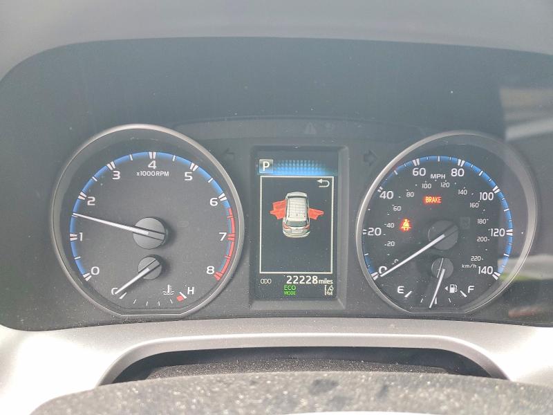 Photo 9 from auction – 2017 TOYOTA RAV4 with VIN JTMWFREV8HJ112360