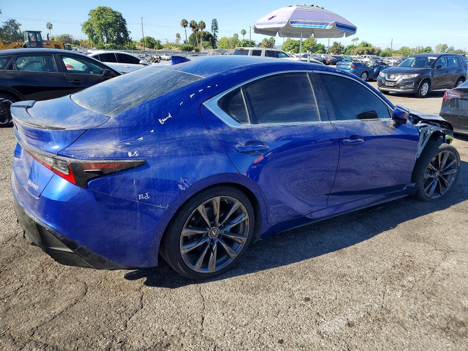 Photo 3 from auction – 2022 LEXUS IS with VIN JTHGZ1B21N5056594