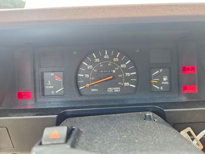 Photo 9 from auction – 1984 TOYOTA PICKUP with VIN JT4RN50R0E0009082