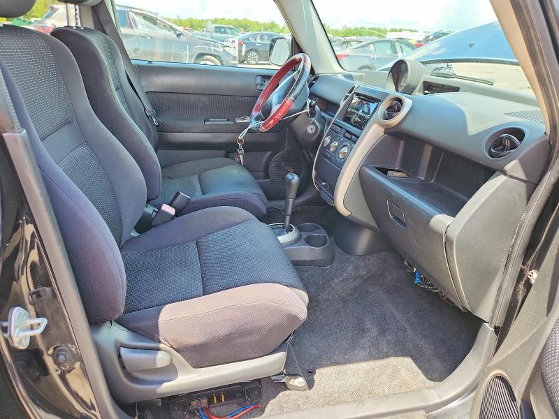 Photo 7 from auction – 2004 SCION XB with VIN JTLKT324840147534