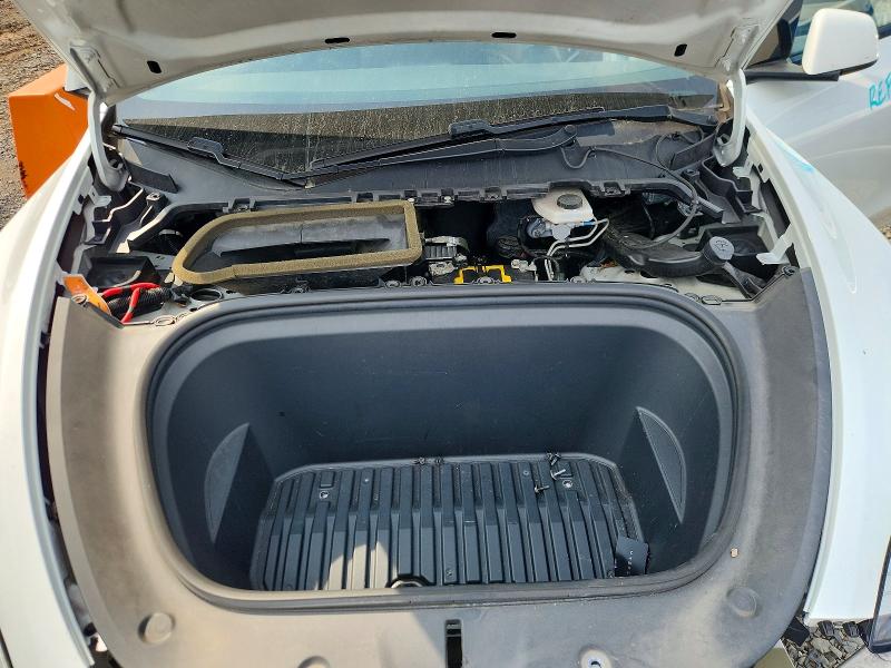 Photo 11 from auction – 2020 TESLA MODEL Y with VIN 5YJYGDEE5LF041742