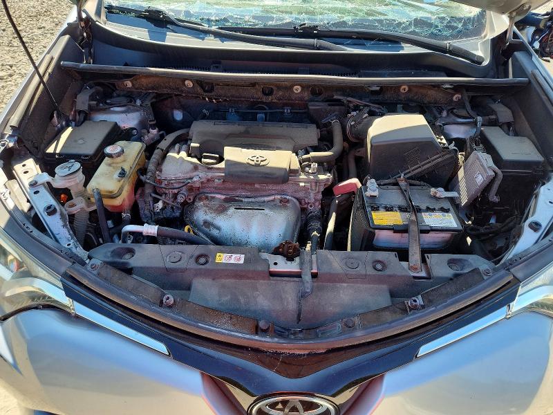 Photo 11 from auction – 2018 TOYOTA RAV4 with VIN JTMBFREV9JD253523