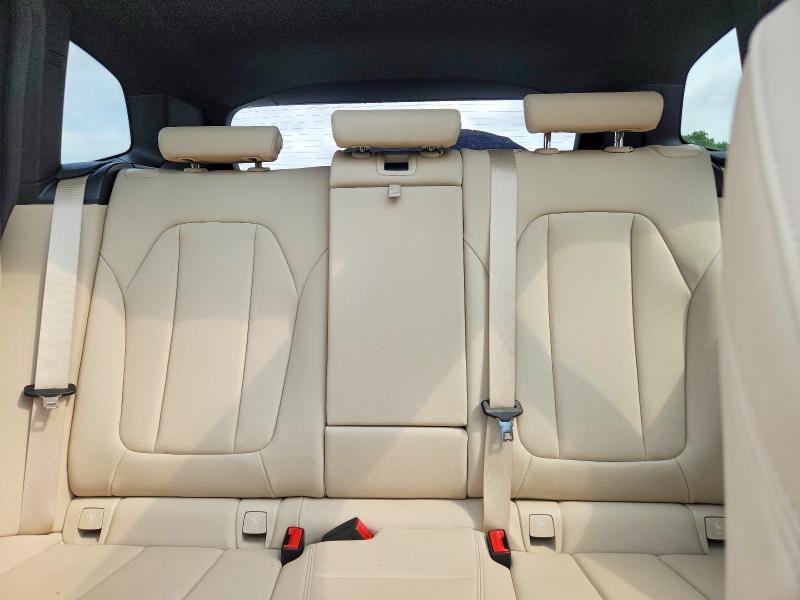 Photo 10 from auction – 2019 BMW X3 with VIN 5UXTR9C53KLR09610