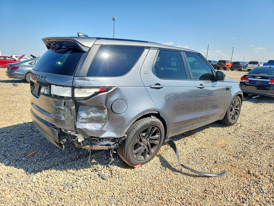 Photo 3 from auction – 2017 LAND ROVER DISCOVERY with VIN SALRRBBV1HA020189