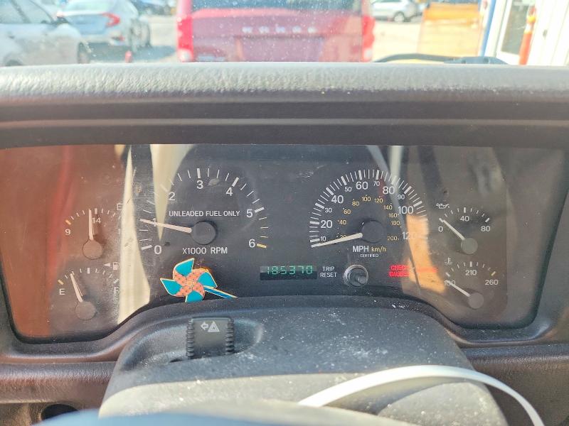 Photo 9 from auction – 2000 JEEP CHEROKEE with VIN 1J4FF48S8YL181875