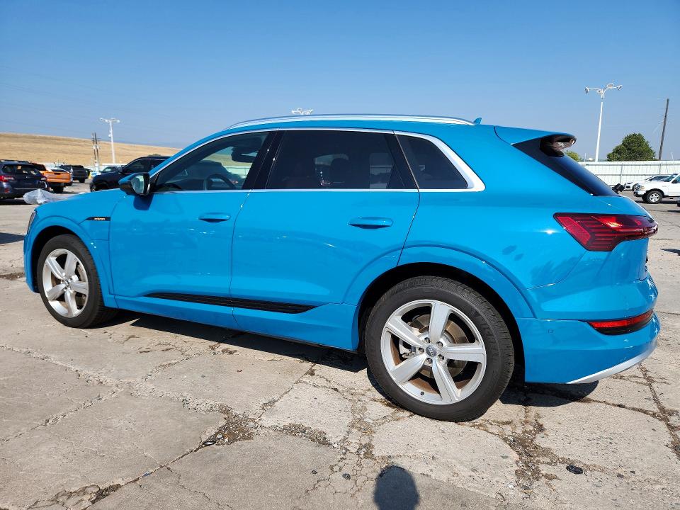 Photo 2 from auction – 2019 AUDI E-TRON with VIN WA1VAAGE2KB021167