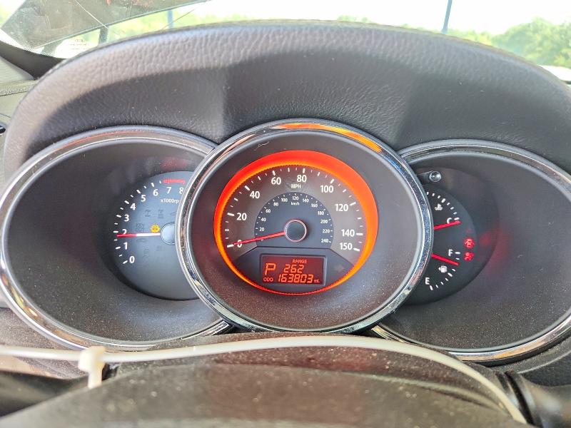 Photo 9 from auction – 2012 KIA SORENTO with VIN 5XYKW4A25CG261847