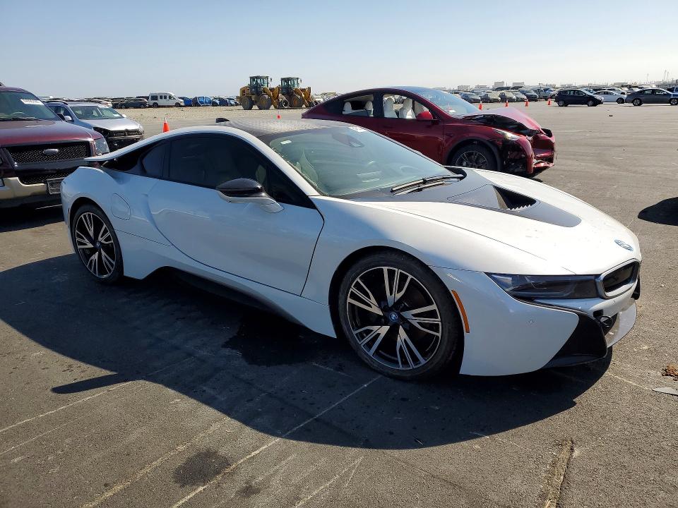 Photo 4 from auction – 2016 BMW I8 with VIN WBY2Z2C58GV675365
