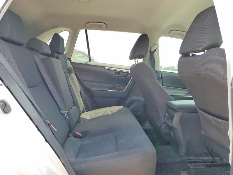 Photo 11 from auction – 2020 TOYOTA RAV4 with VIN 2T3H1RFV8LW068330