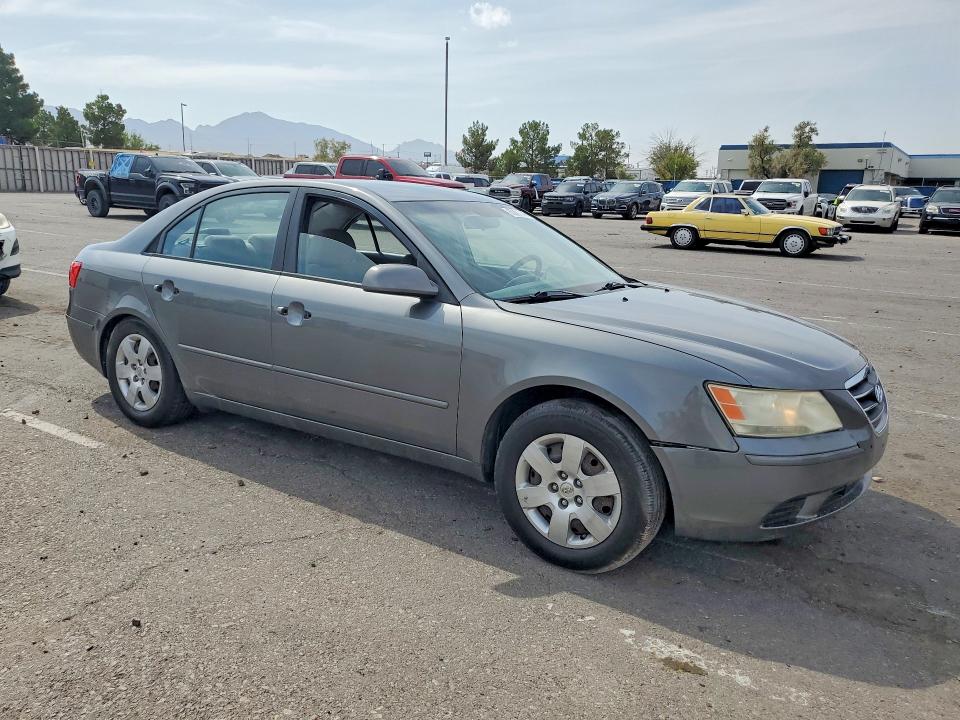 Photo 4 from auction – 2010 HYUNDAI SONATA with VIN 5NPET4AC2AH610385