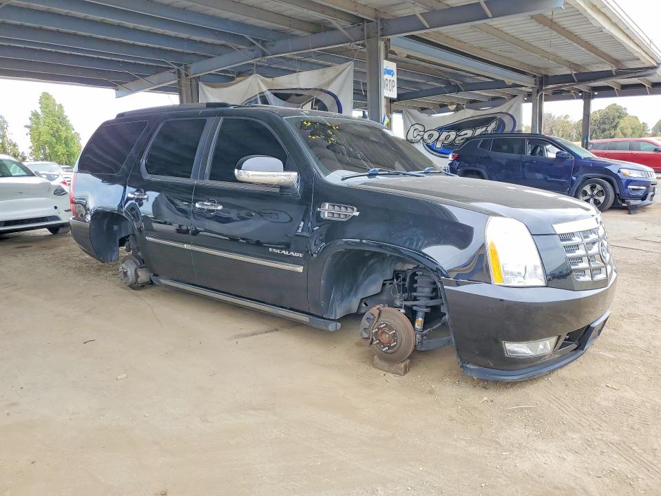 Photo 4 from auction – 2010 CADILLAC ESCALADE with VIN 1GYUCCEF9AR163454
