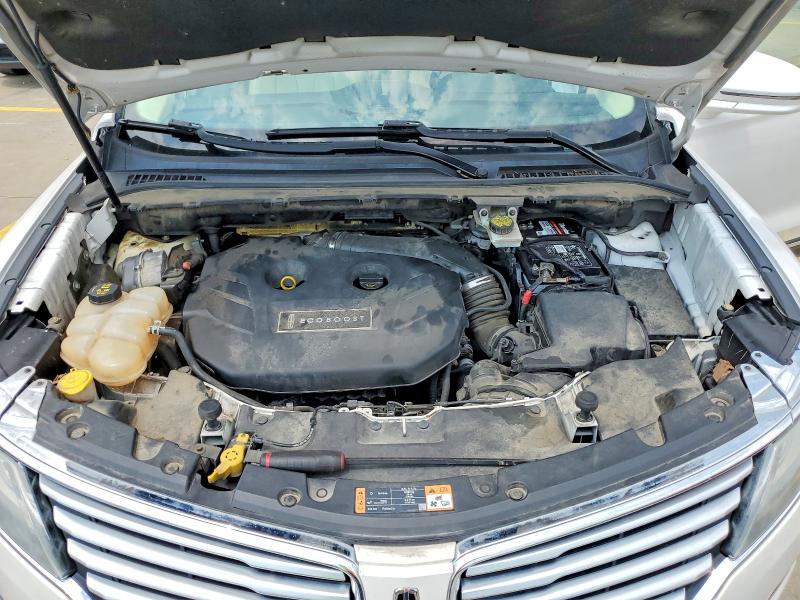 Photo 12 from auction – 2016 LINCOLN MKC with VIN 5LMCJ3D91GUJ32023