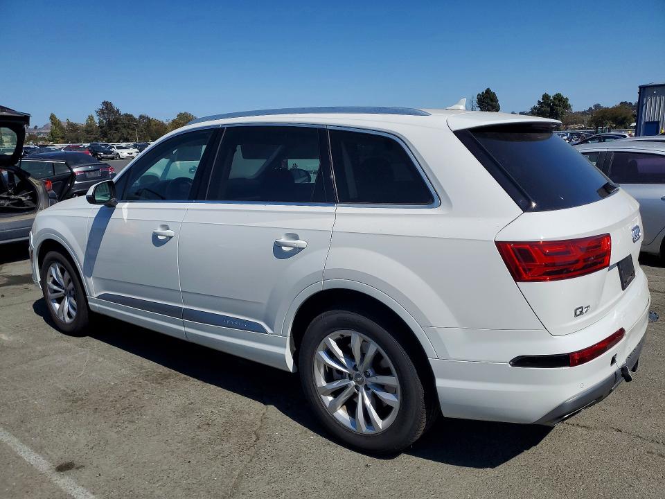 Zdjęcie 2 z aukcji – 2019 AUDI Q7 z VIN WA1AHAF74KD023049