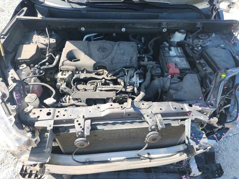 Photo 11 from auction – 2020 TOYOTA RAV4 with VIN 2T3W1RFV3LC037673