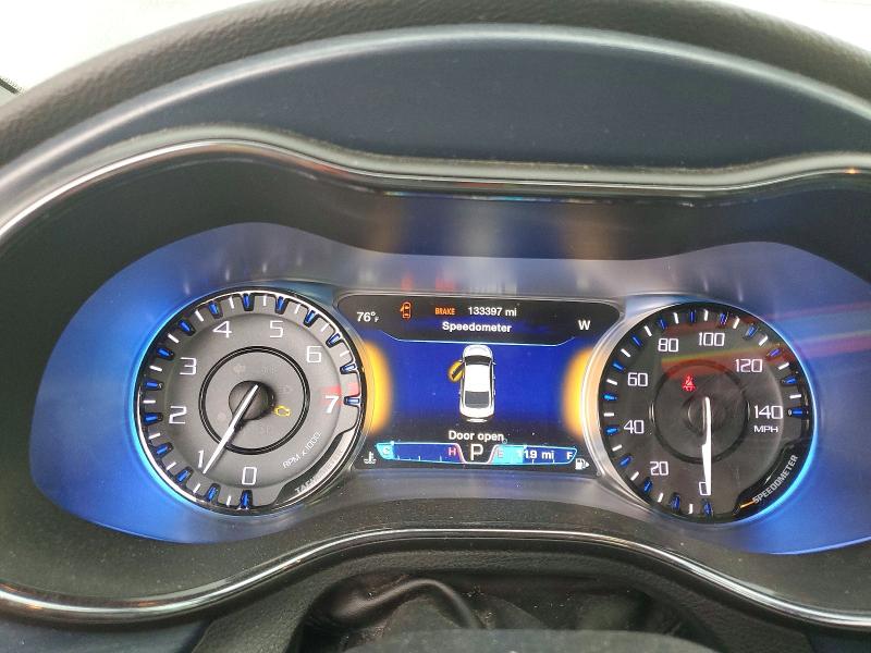 Photo 9 from auction – 2016 CHRYSLER 200 with VIN 1C3CCCBG4GN175532