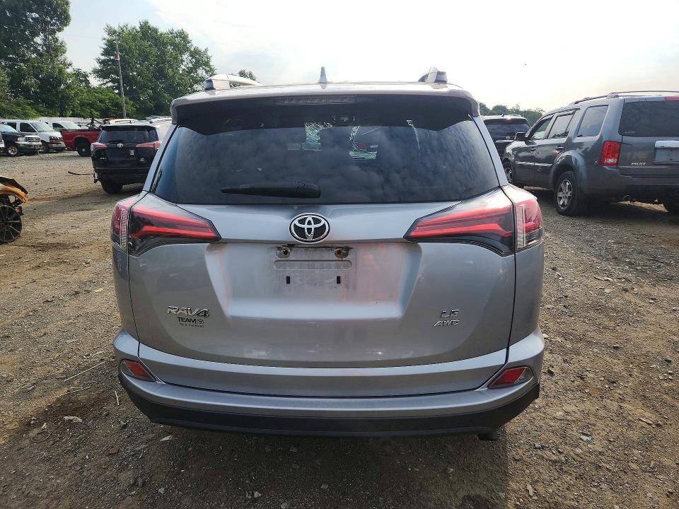 Photo 6 from auction – 2017 TOYOTA RAV4 with VIN 2T3BFREV4HW638842