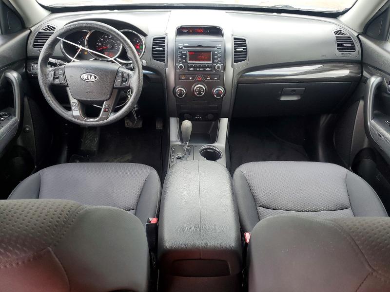 Photo 8 from auction – 2012 KIA SORENTO with VIN 5XYKT3A17CG273895