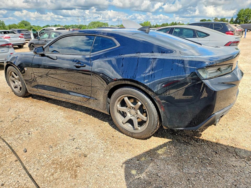 Photo 2 from auction – 2018 CHEVROLET CAMARO with VIN 1G1FB1RX1J0187172