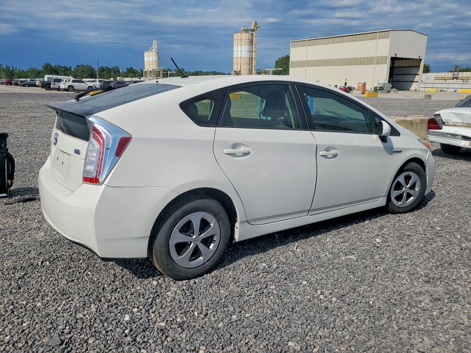 Photo 3 from auction – 2014 TOYOTA PRIUS with VIN JTDKN3DUXE1762939