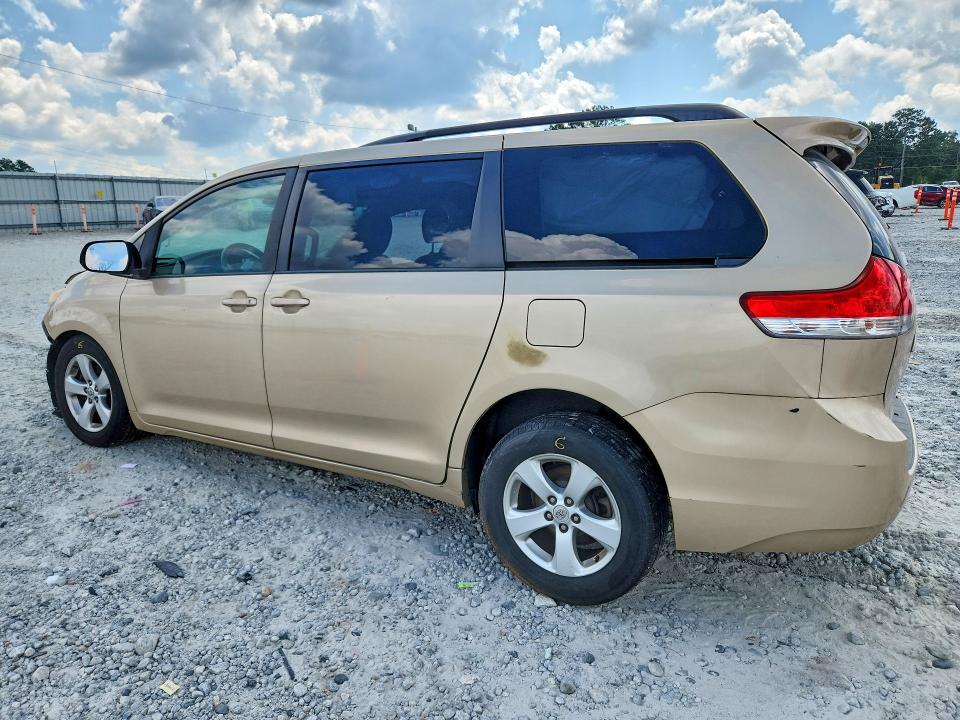 Photo 2 from auction – 2012 TOYOTA SIENNA with VIN 5TDKK3DC7CS230306