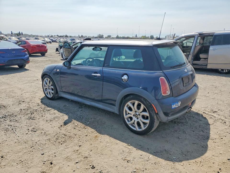 Photo 2 from auction – 2006 MINI COOPER with VIN WMWRE33596TJ37461