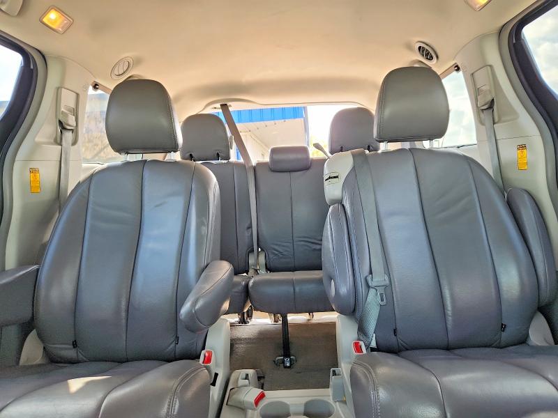 Photo 10 from auction – 2014 TOYOTA SIENNA with VIN 5TDKK3DC0ES469702