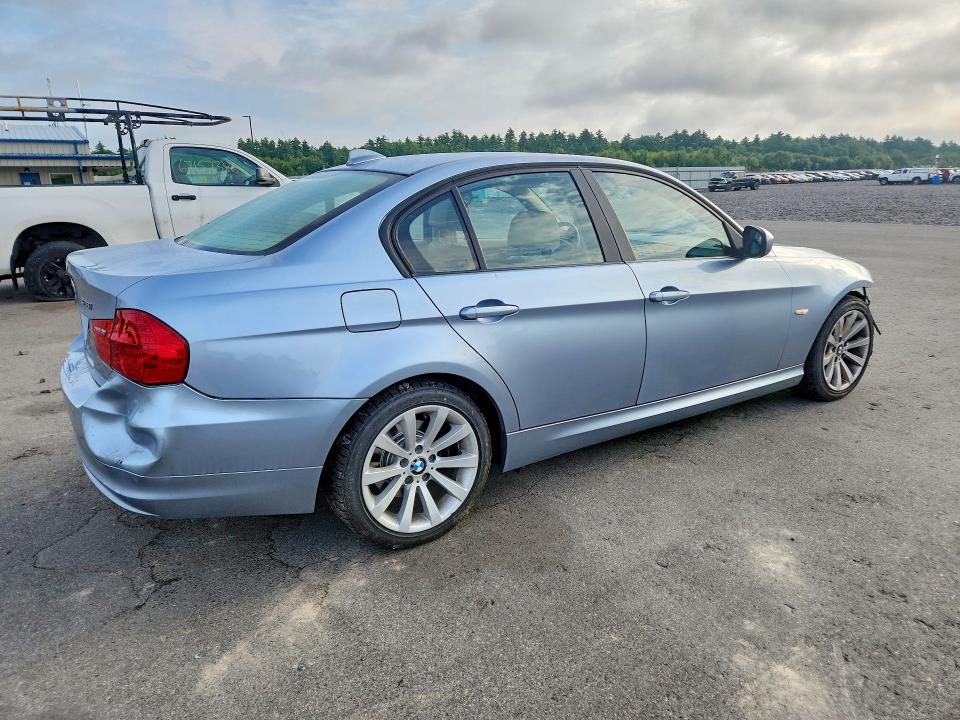 Photo 3 from auction – 2011 BMW 328 with VIN WBAPK5C54BF122001