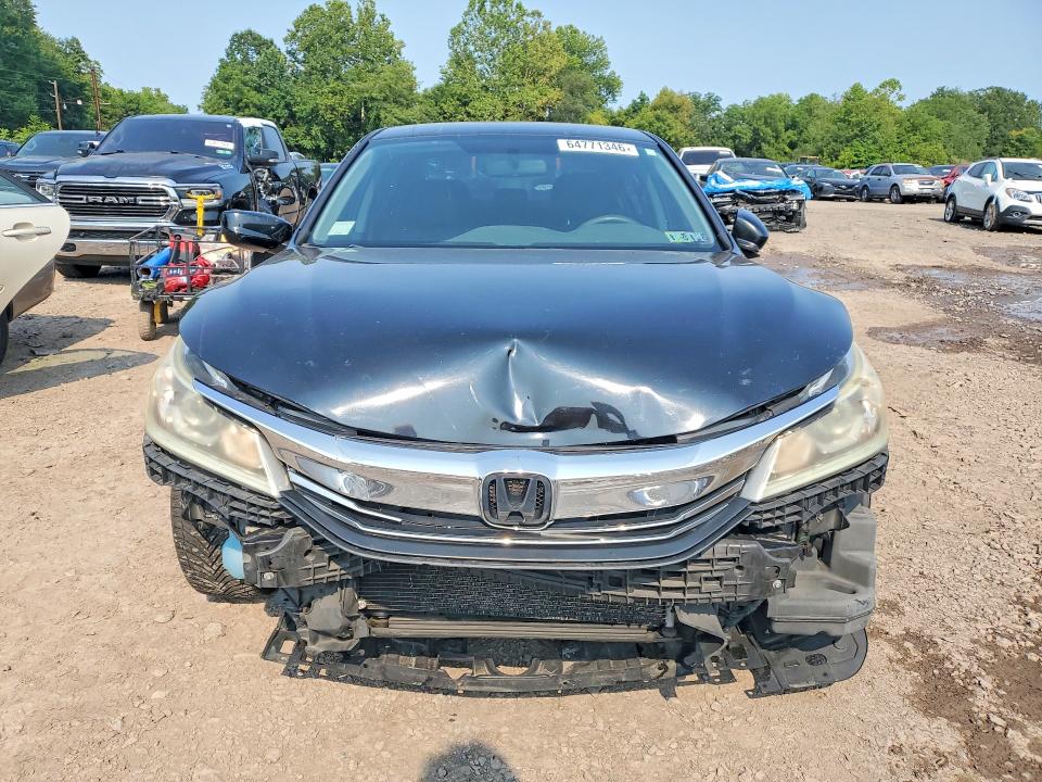 Photo 5 from auction – 2017 HONDA ACCORD with VIN 1HGCR2F31HA011967