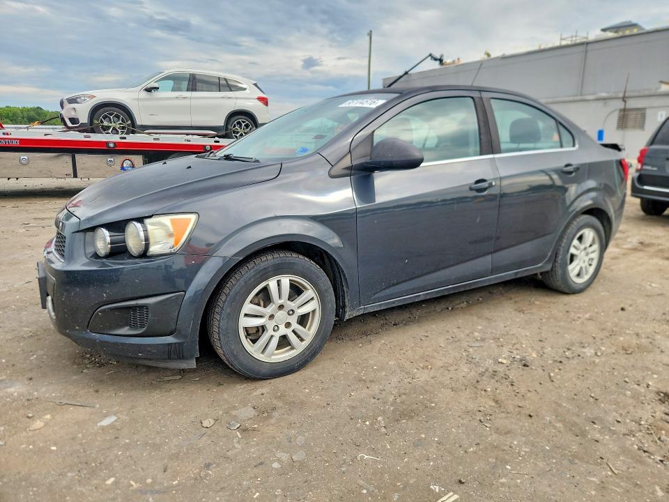 CHEVROLET SONIC 2015 with VIN 1G1JC5SH4F4127338 - Photo from auction