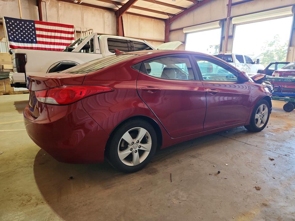 Photo 3 from auction – 2012 HYUNDAI ELANTRA with VIN KMHDH4AE4CU420879