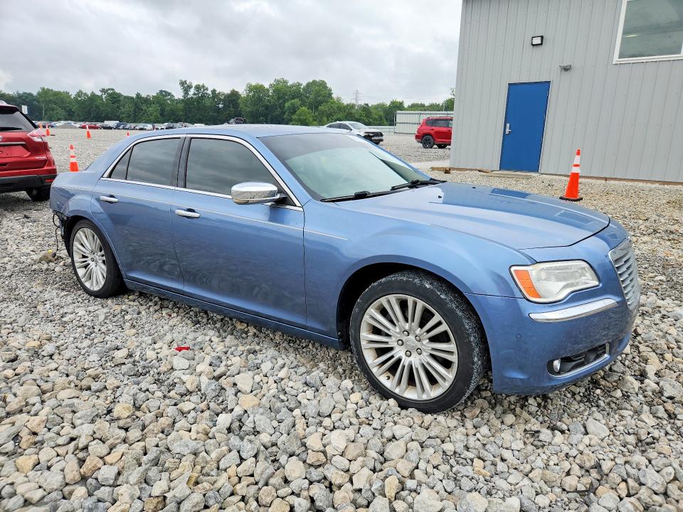 Photo 4 from auction – 2011 CHRYSLER 300C with VIN 2C3CA6CT0BH579500