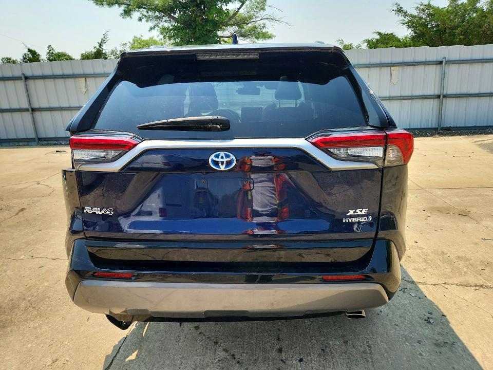 Photo 6 from auction – 2021 TOYOTA RAV4 with VIN 2T3E6RFV8MW023183