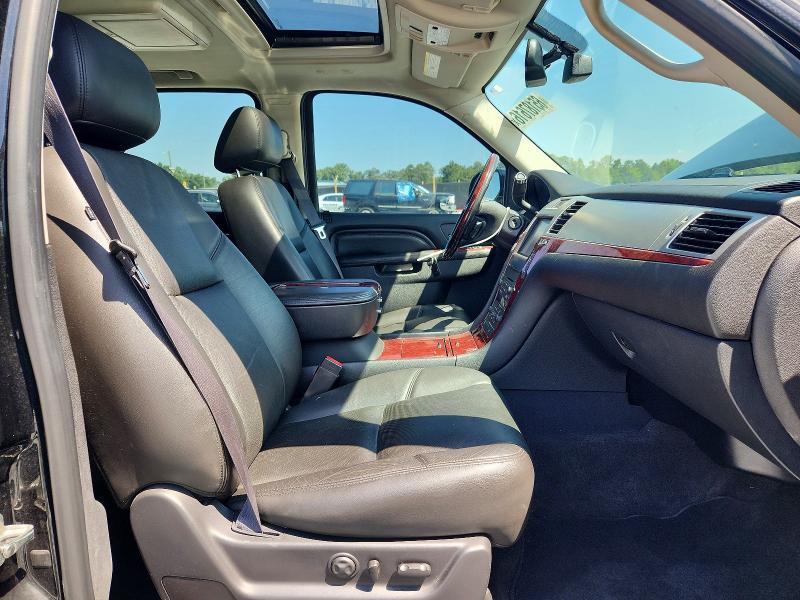 Photo 7 from auction – 2013 CADILLAC ESCALADE with VIN 1GYS4CEF6DR257459