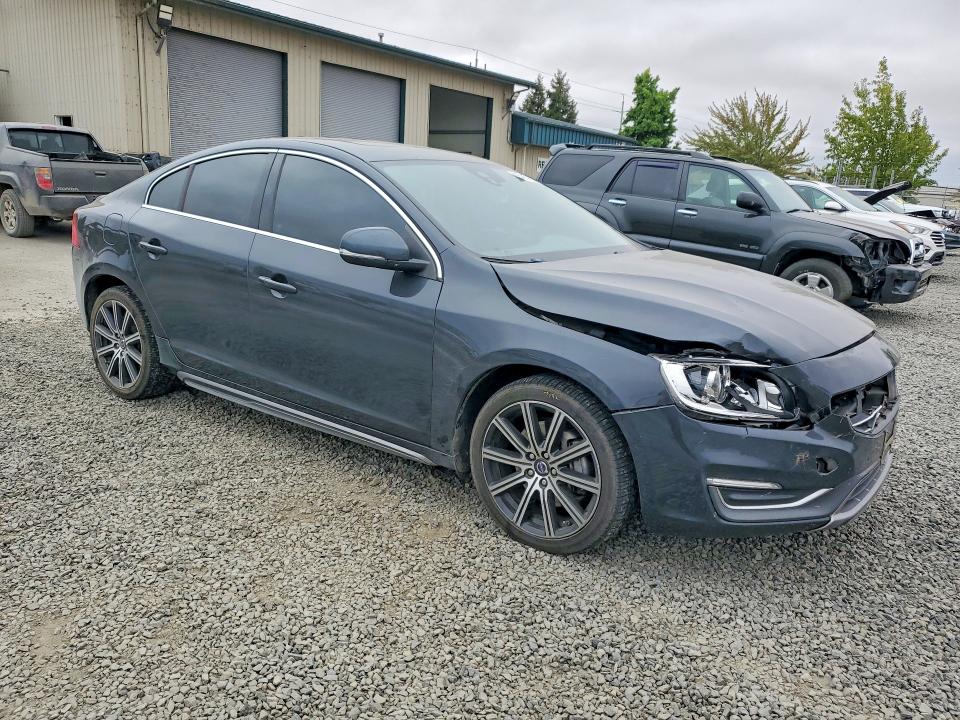 Photo 4 from auction – 2014 VOLVO S60 with VIN YV1612FS4E2286453