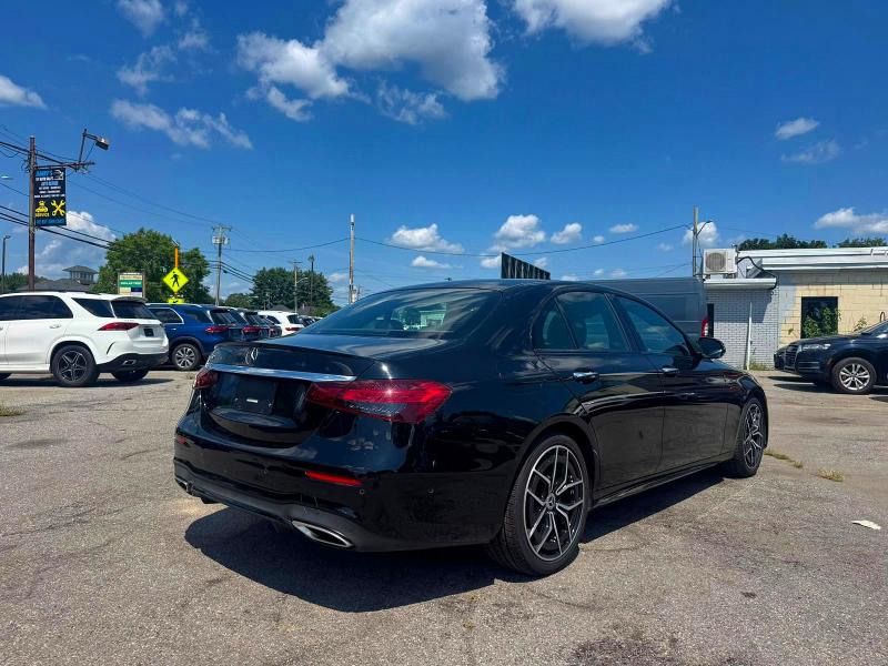 Photo 4 from auction – 2022 MERCEDES-BENZ E with VIN W1KZF8DB6NB091423
