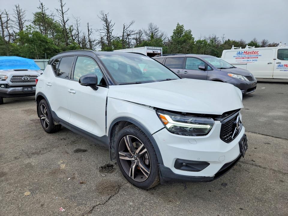Photo 4 from auction – 2022 VOLVO XC40 with VIN YV4162UMXN2651673