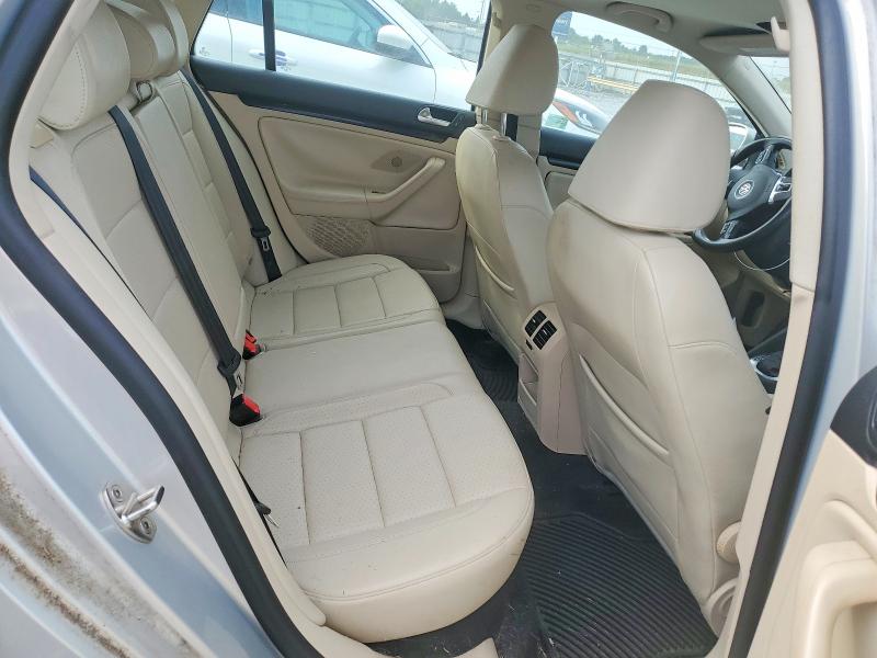 Photo 10 from auction – 2011 VOLKSWAGEN JETTA with VIN 3VWPX7AJ4BM668665