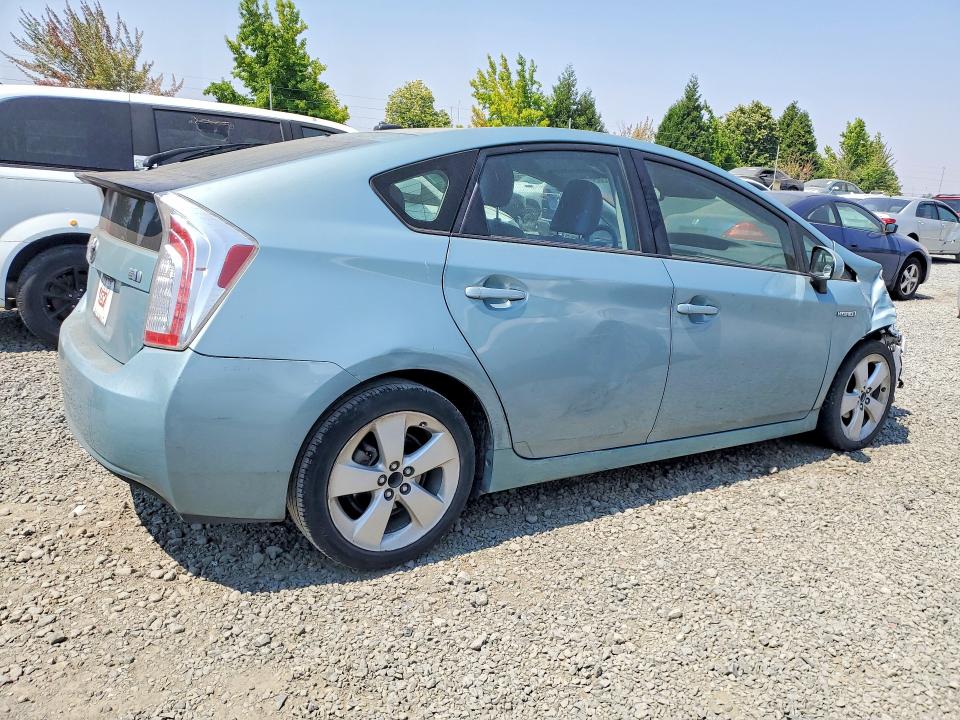 Photo 3 from auction – 2014 TOYOTA PRIUS with VIN JTDKN3DU3E1819112