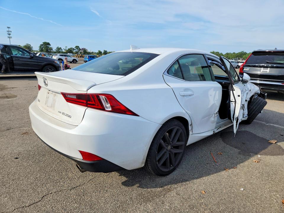 Photo 3 from auction – 2015 LEXUS IS with VIN JTHCF1D25F5015990