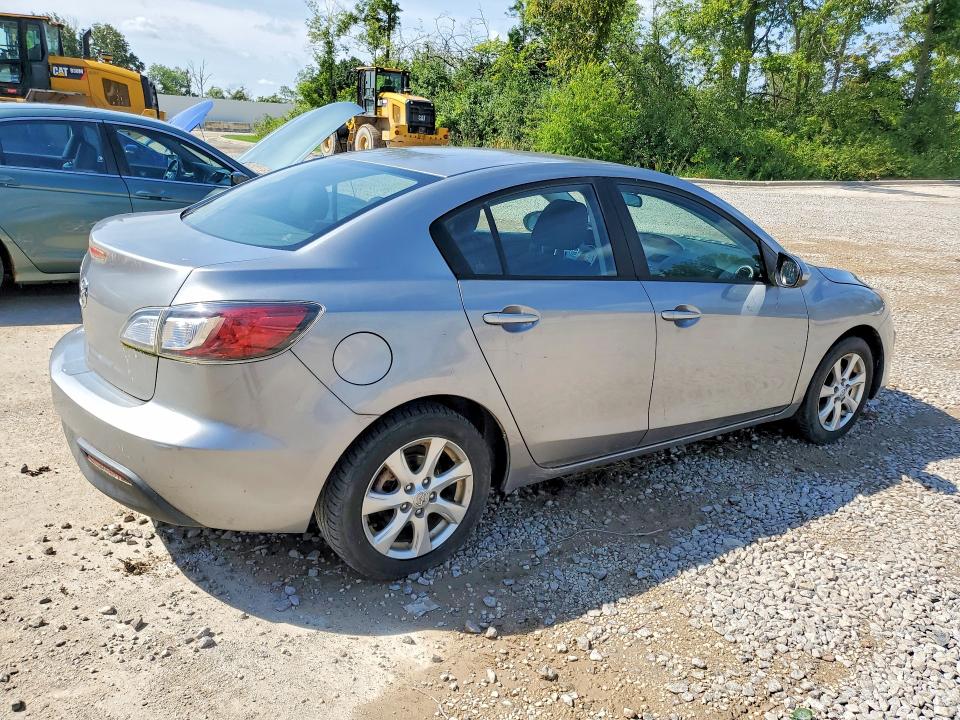 Photo 3 from auction – 2010 MAZDA 3 with VIN JM1BL1SG6A1283578