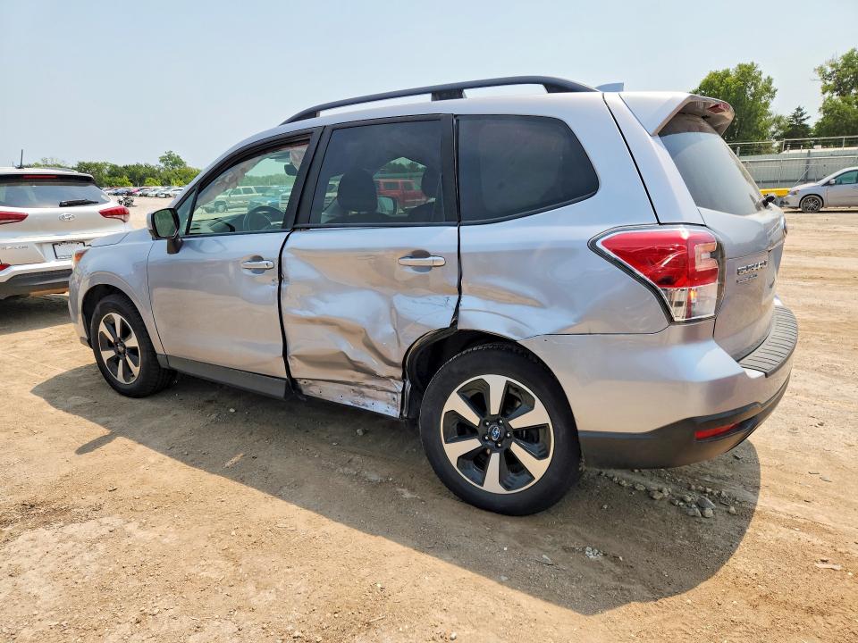 Photo 2 from auction – 2017 SUBARU FORESTER with VIN JF2SJAEC6HH489257