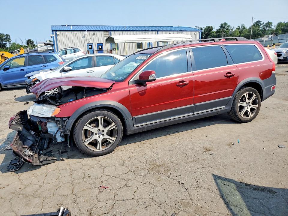 2015 VOLVO XC70